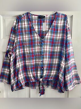 PLUS SUMMER PLAID TIE-FRONT TOP